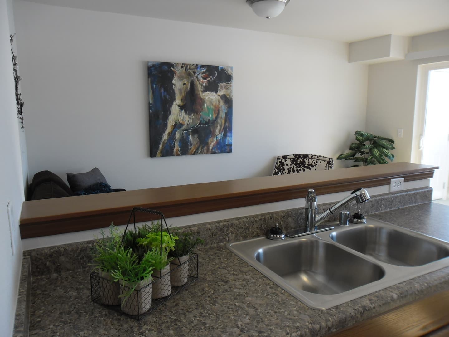 Deer Park Apartment: 107 E H St