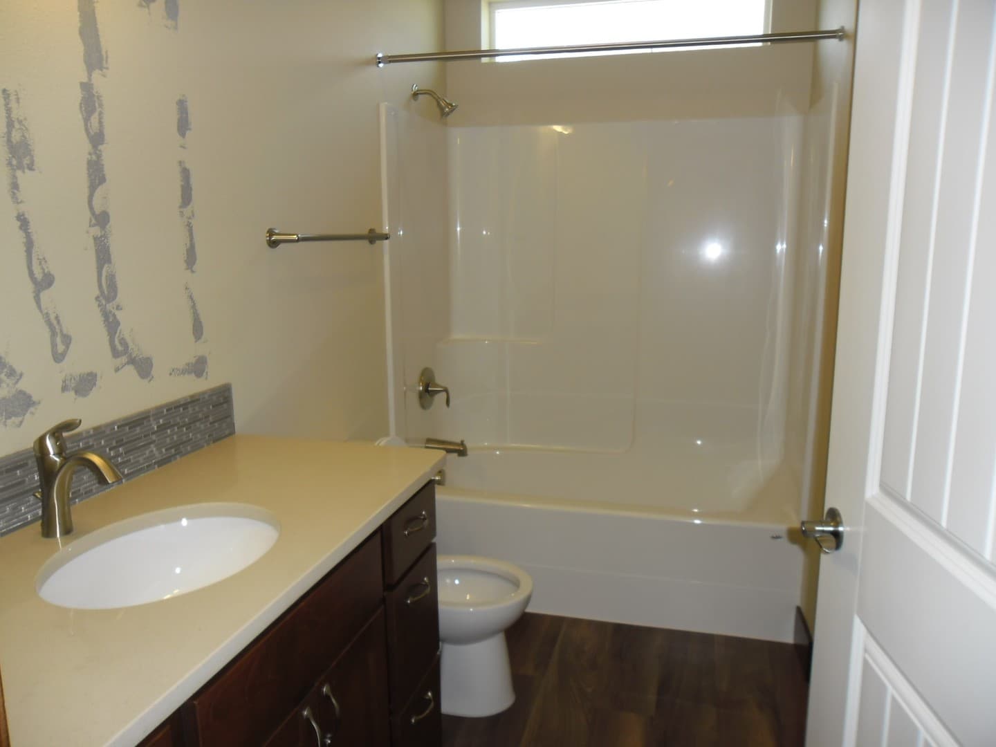 DEER PARK House: 1320 E CHELAN CT