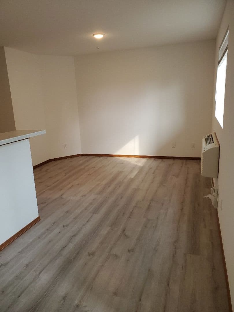 DEER PARK Apartment: 425 S MAIN ST