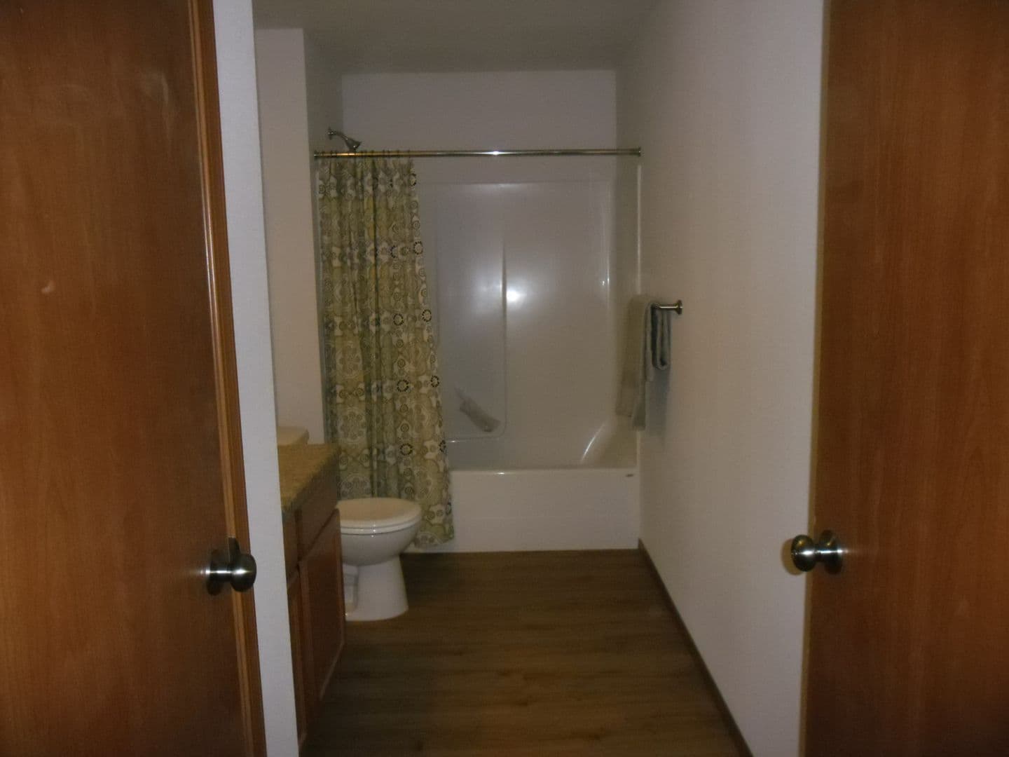 Deer Park Apartment: 107 E H St