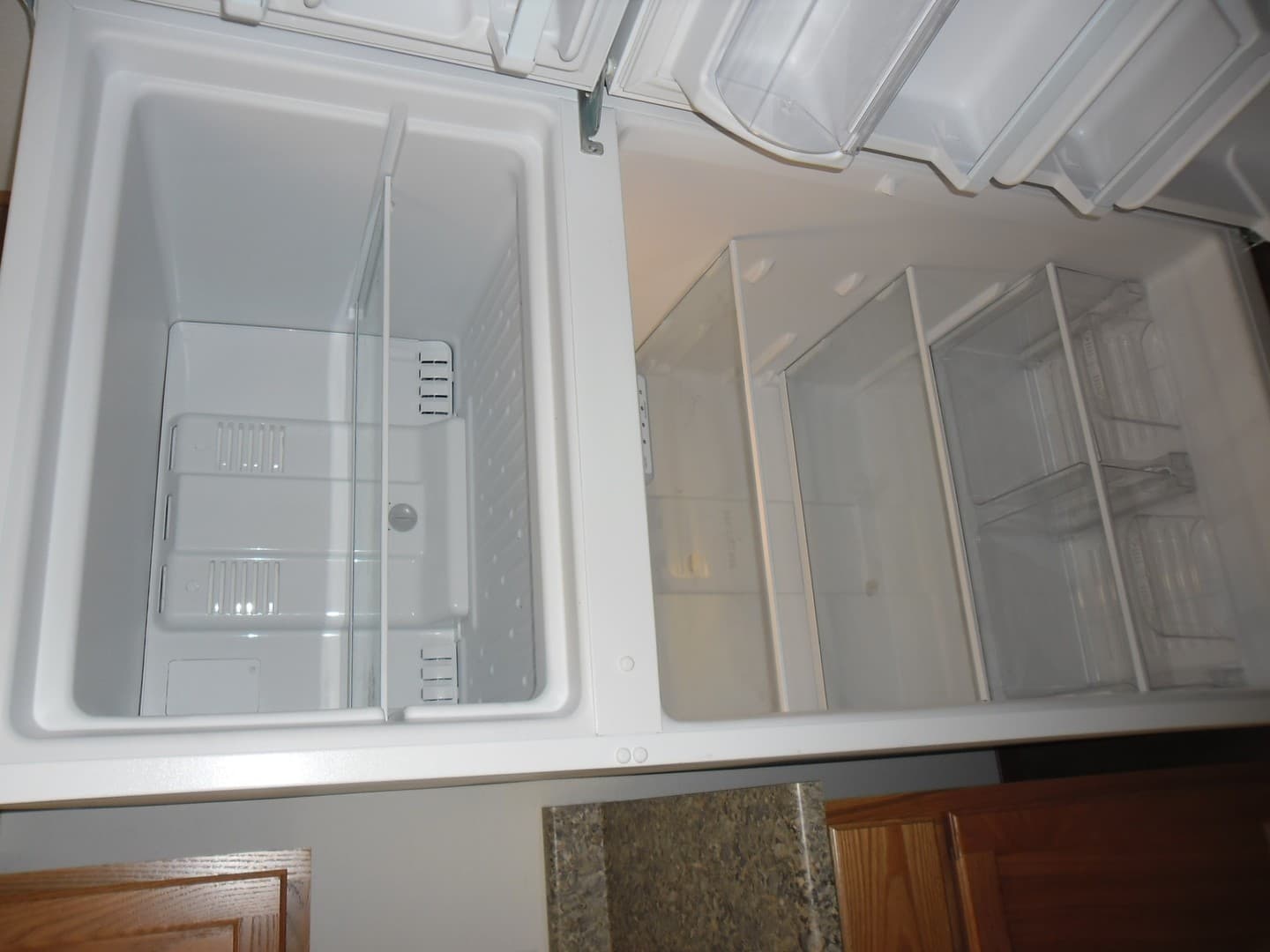 Deer Park Apartment: 107 E H St