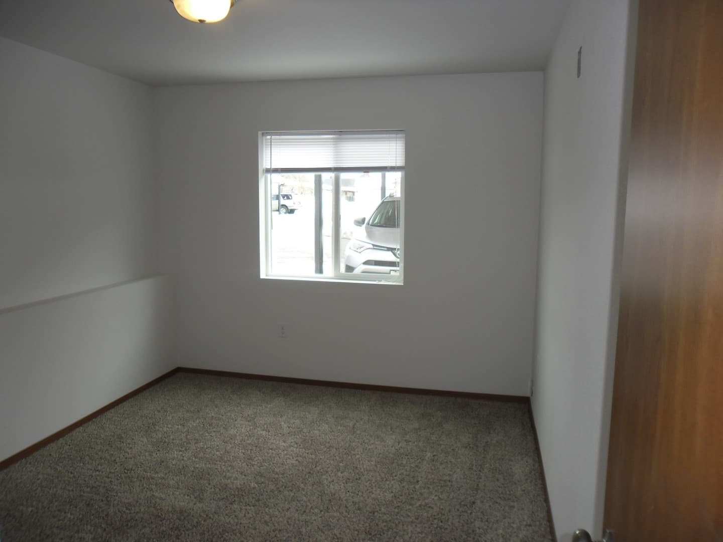 Deer Park Apartment: 107 E H St