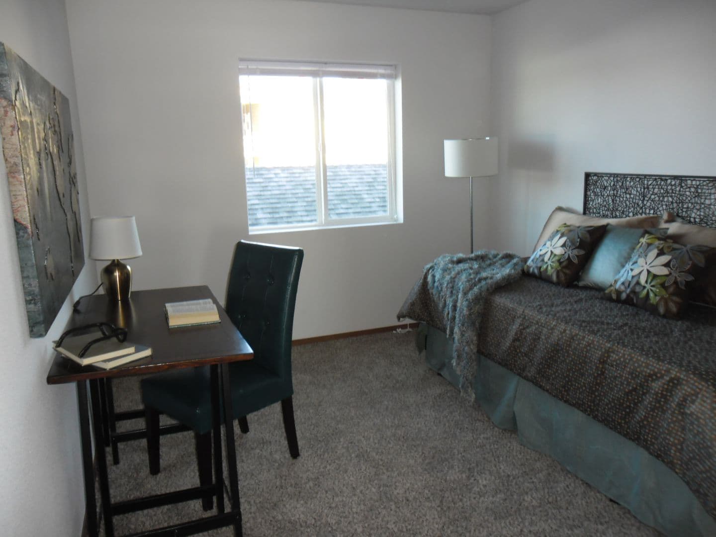 Deer Park Apartment: 107 E H St