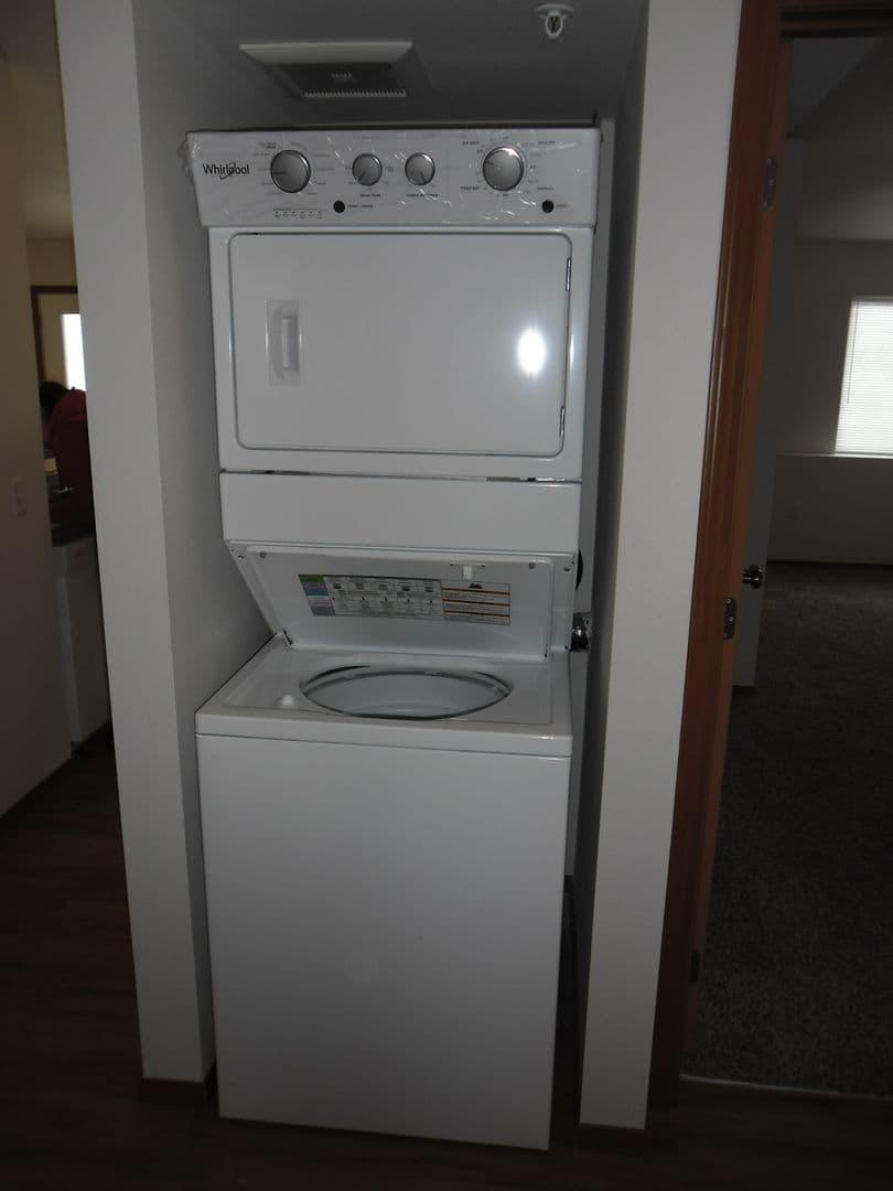 Deer Park Apartment: 107 E H St