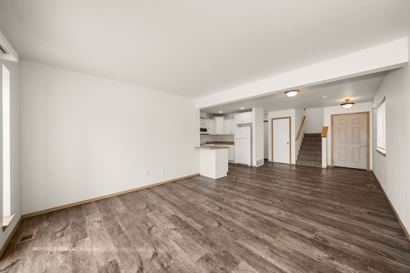DEER PARK House: 204 E F ST UNIT B