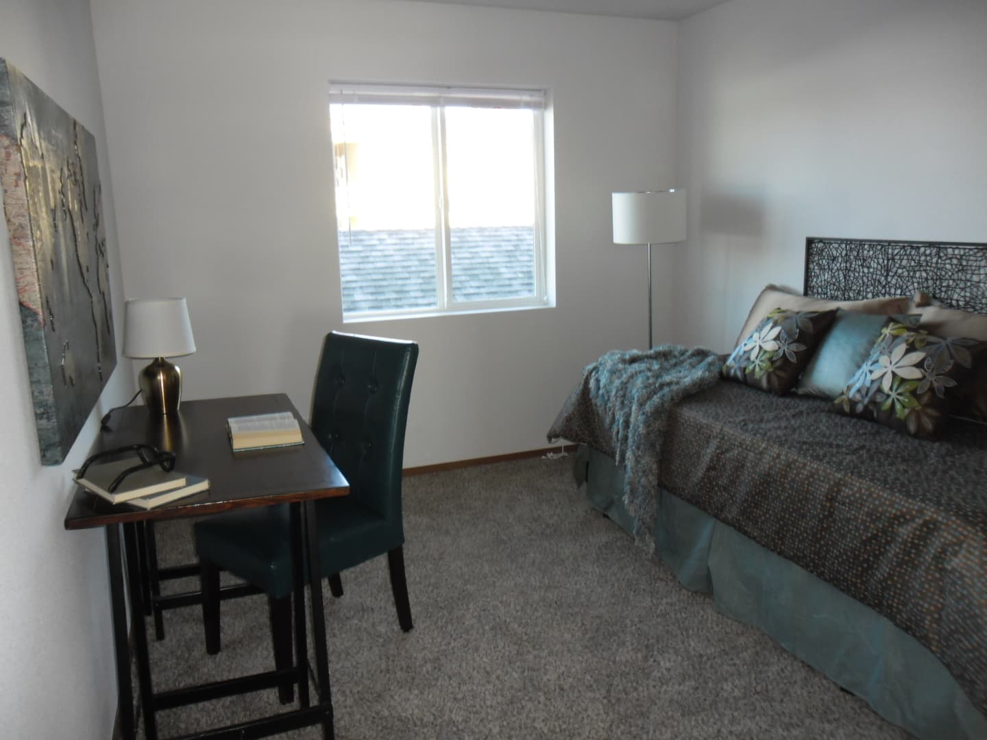 Deer Park Apartment: 107 E H St