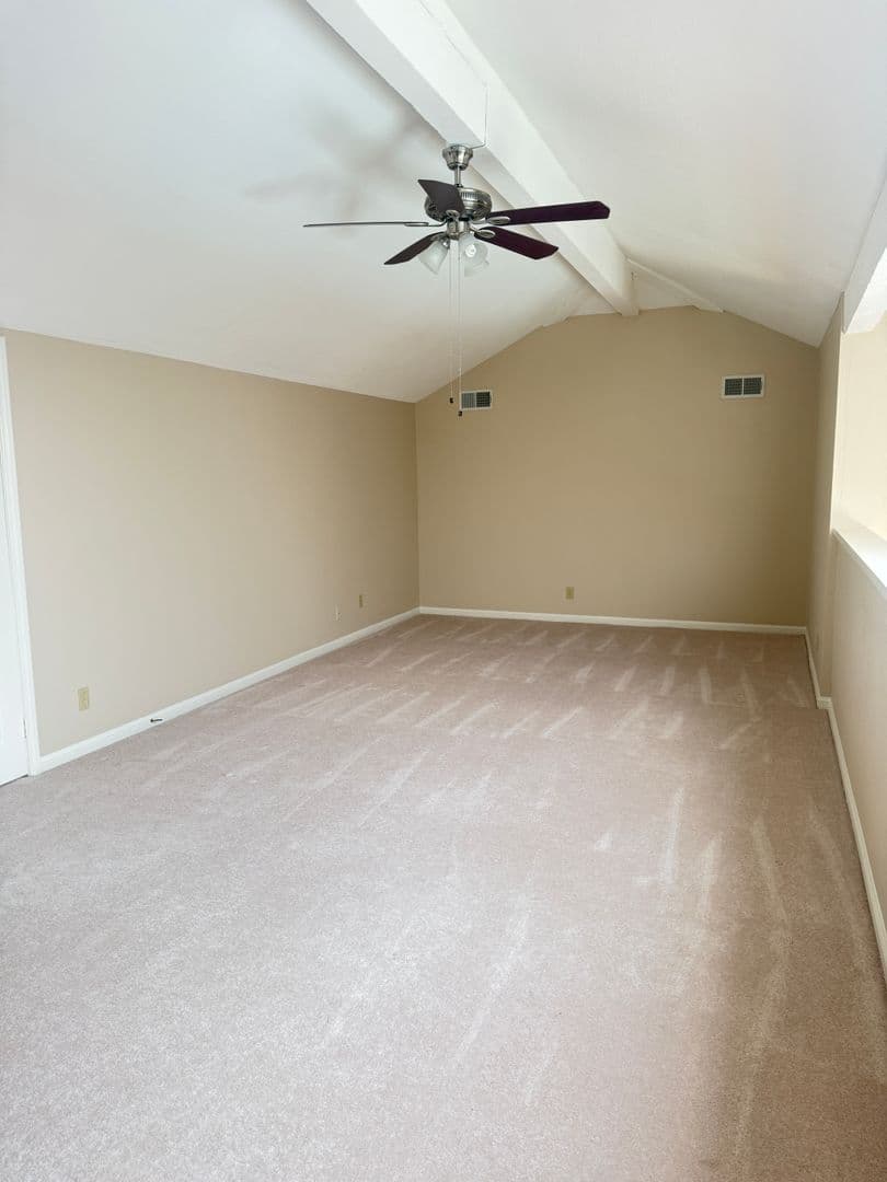 Poway House: 15351 Ridgeview Pl