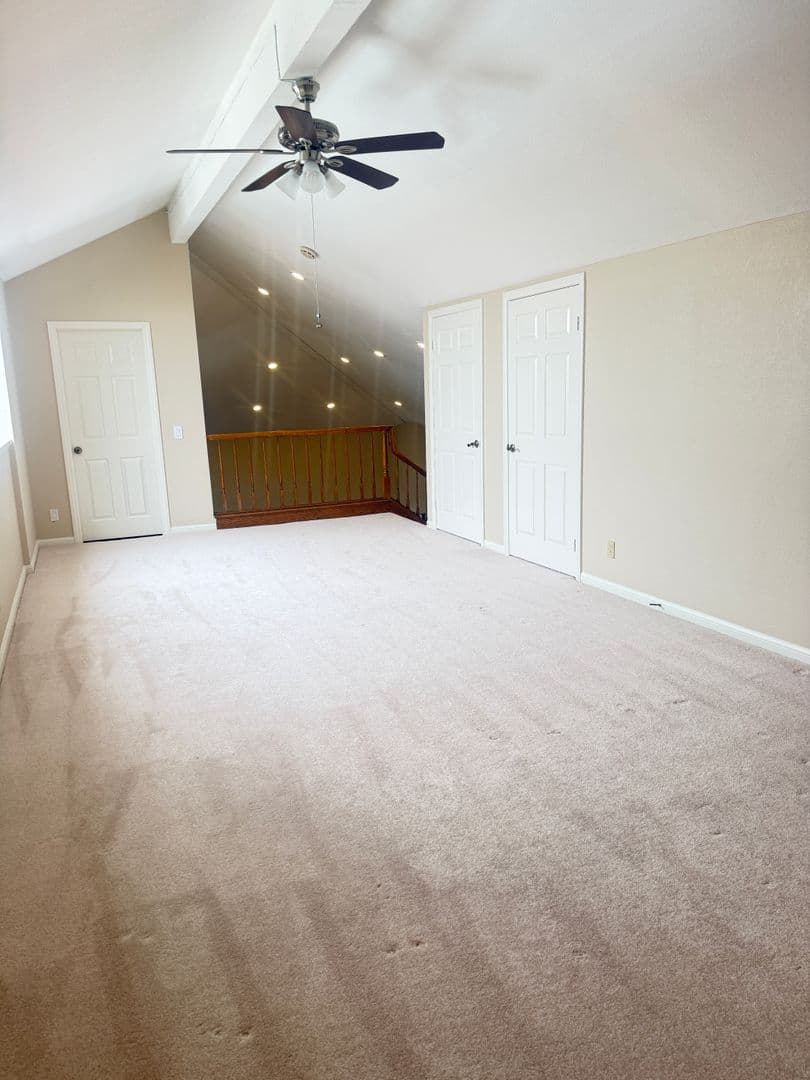 Poway House: 15351 Ridgeview Pl