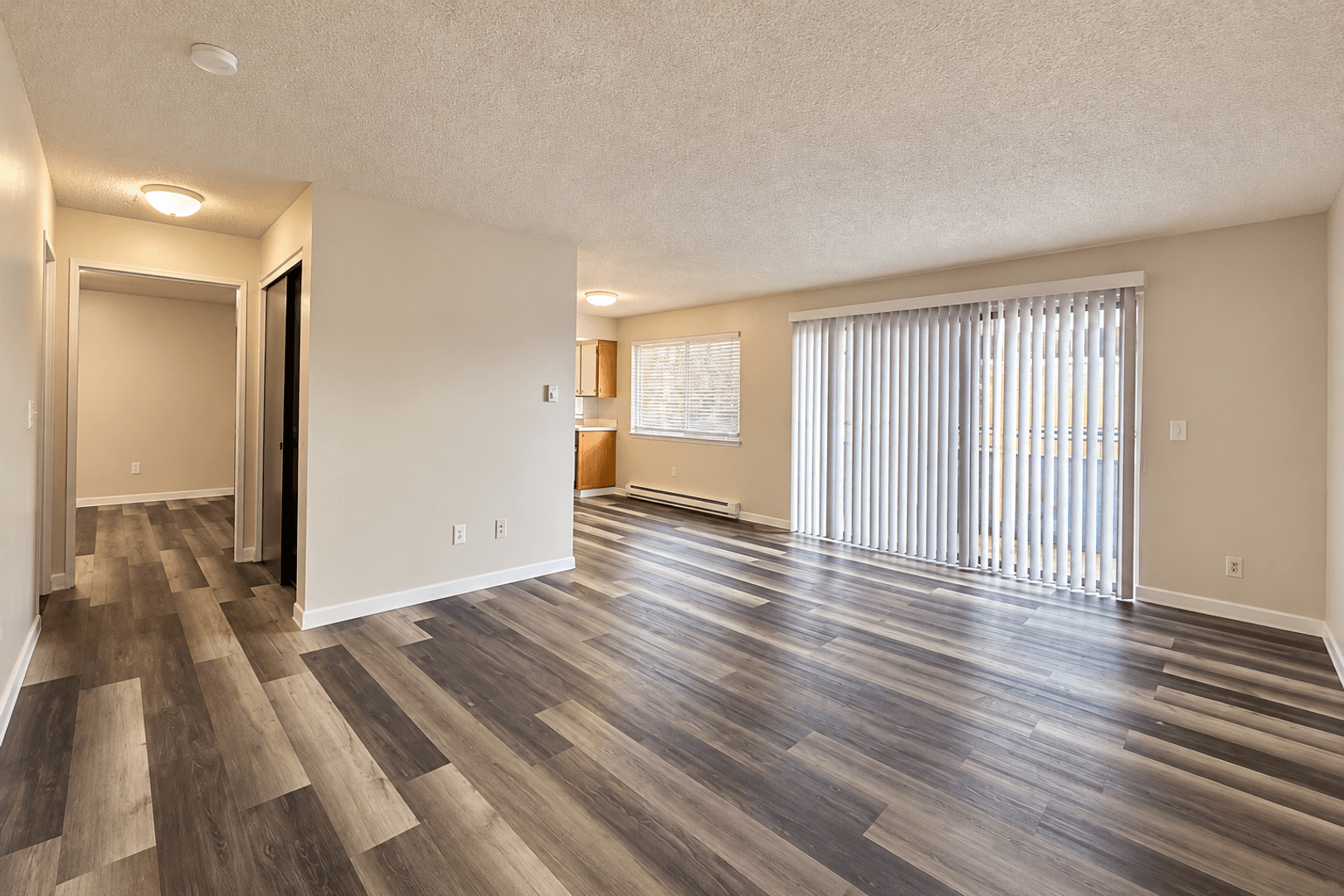 Kent Apartment: 705--717 State Ave N