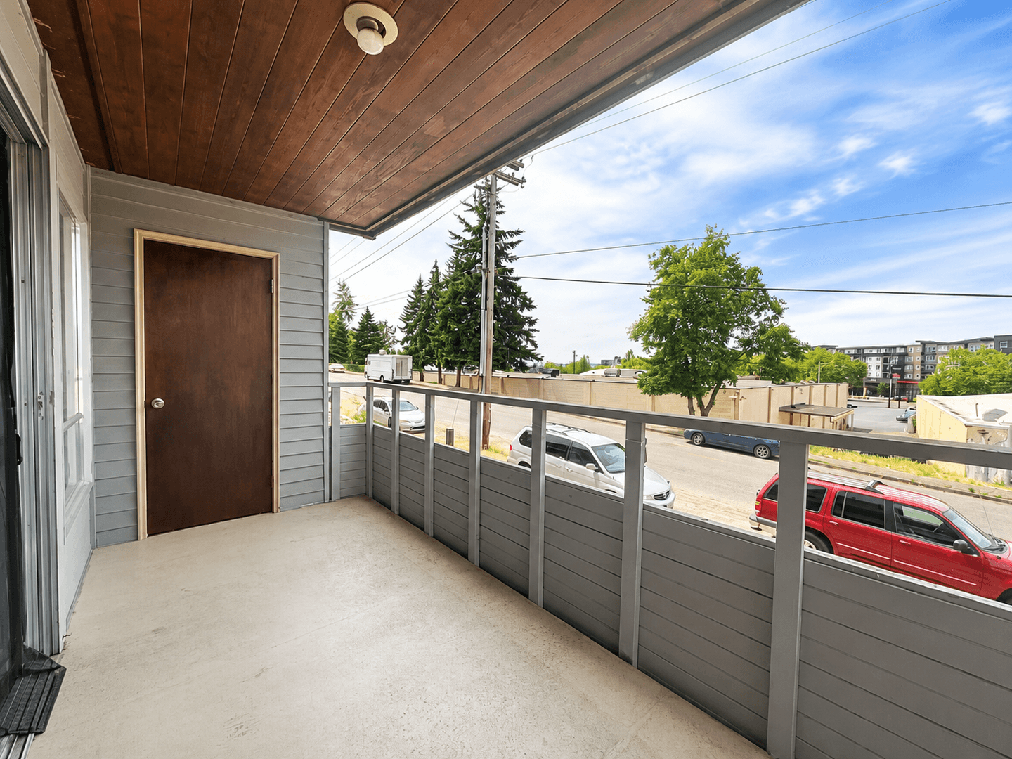 Renton Apartment: 1064 Kirkland Ave NE