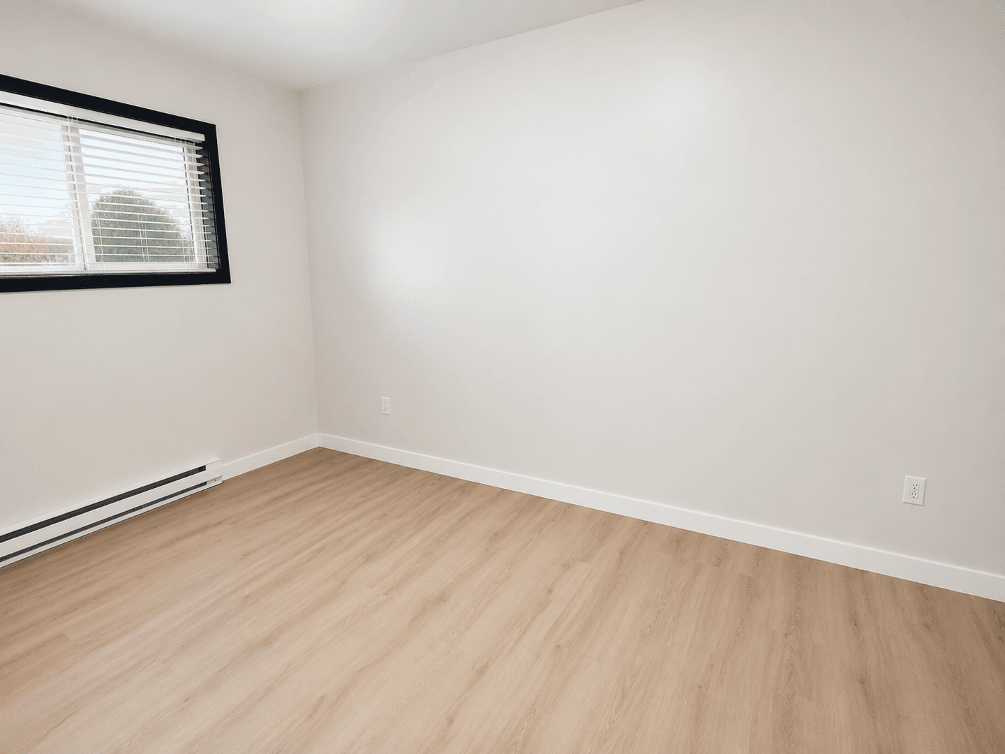 Seattle Apartment: 921 North 96th St - Unit 14