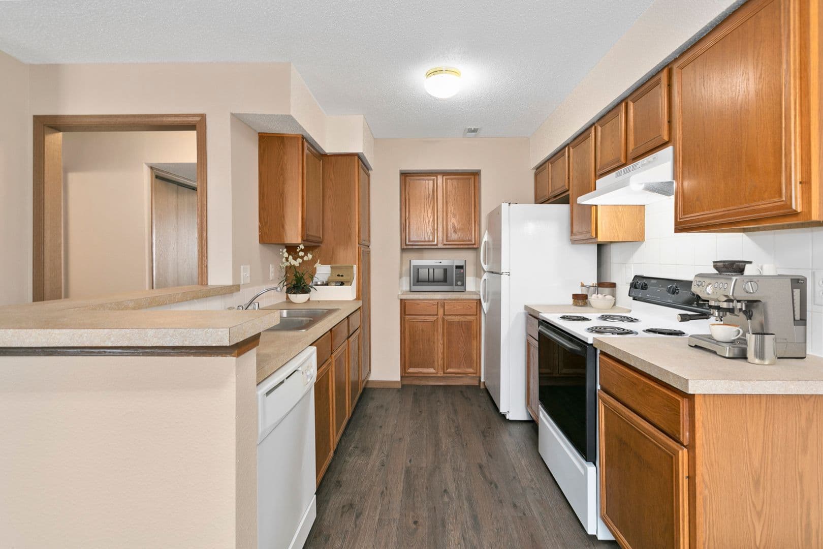 Lawrence Apartment: 2130 Silicon Avenue