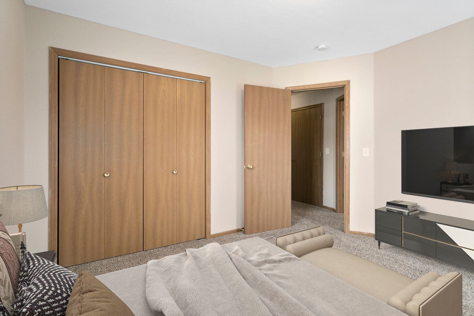 Lawrence Apartment: 1300-1336 Crosswinds Court