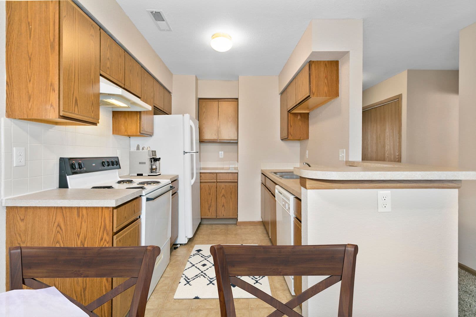Lawrence Apartment: 1300-1336 Crosswinds Court