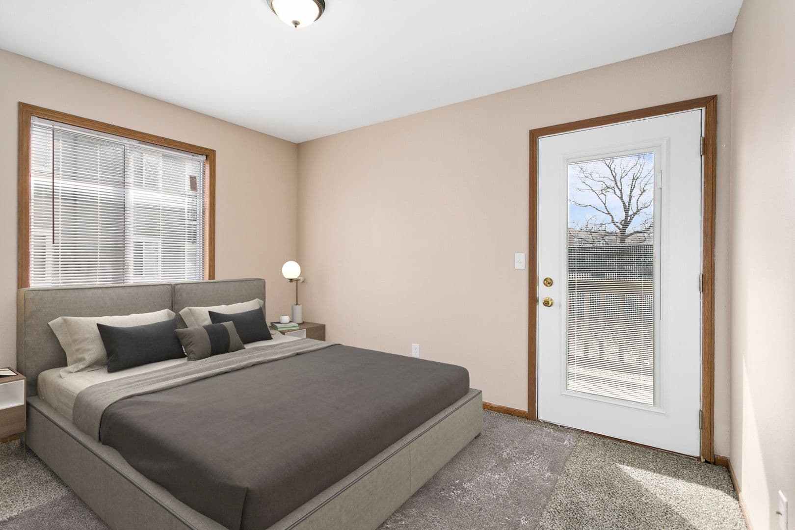 Lawrence Apartment: 1100-1311 George Court