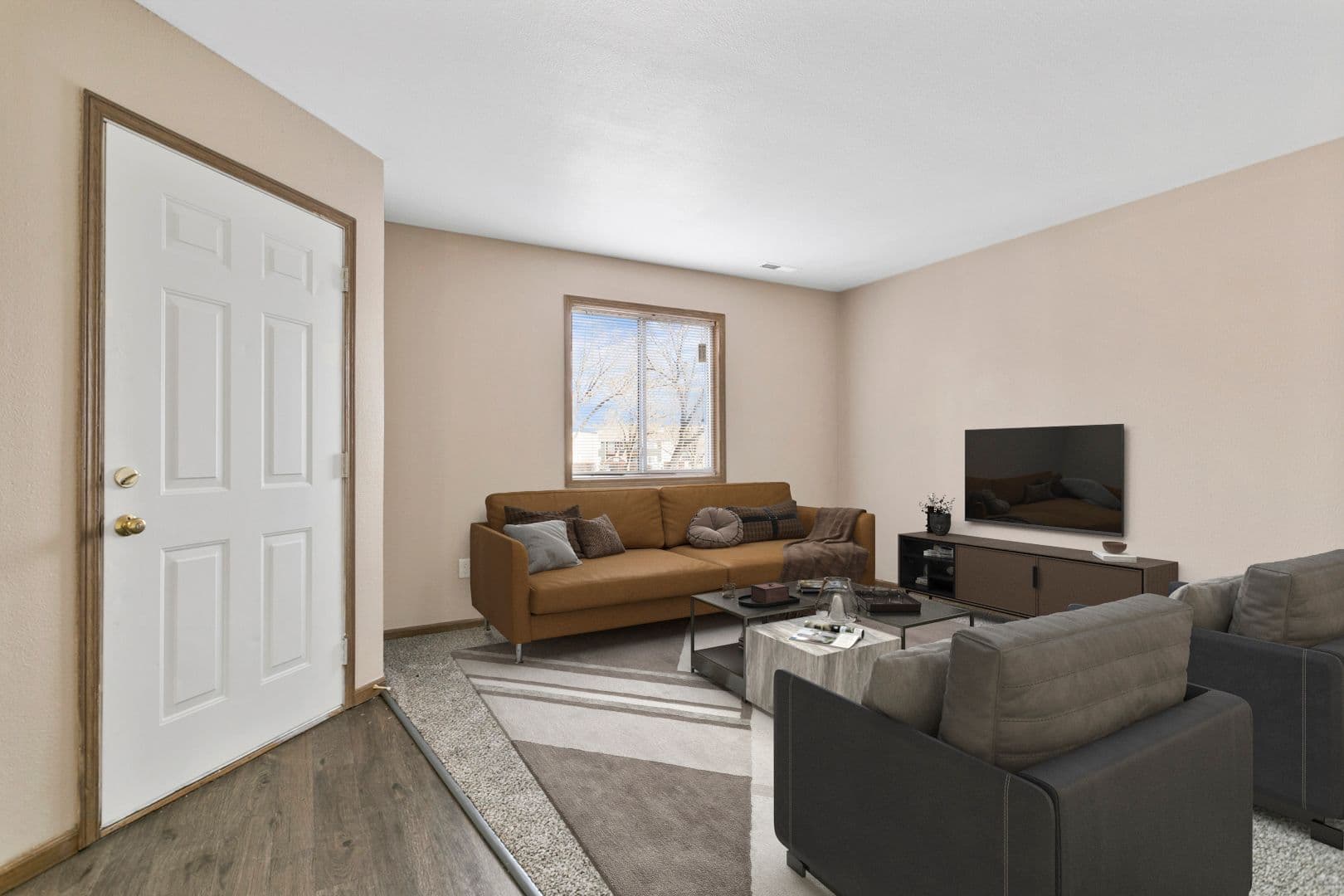 Lawrence Apartment: 1100-1311 George Court