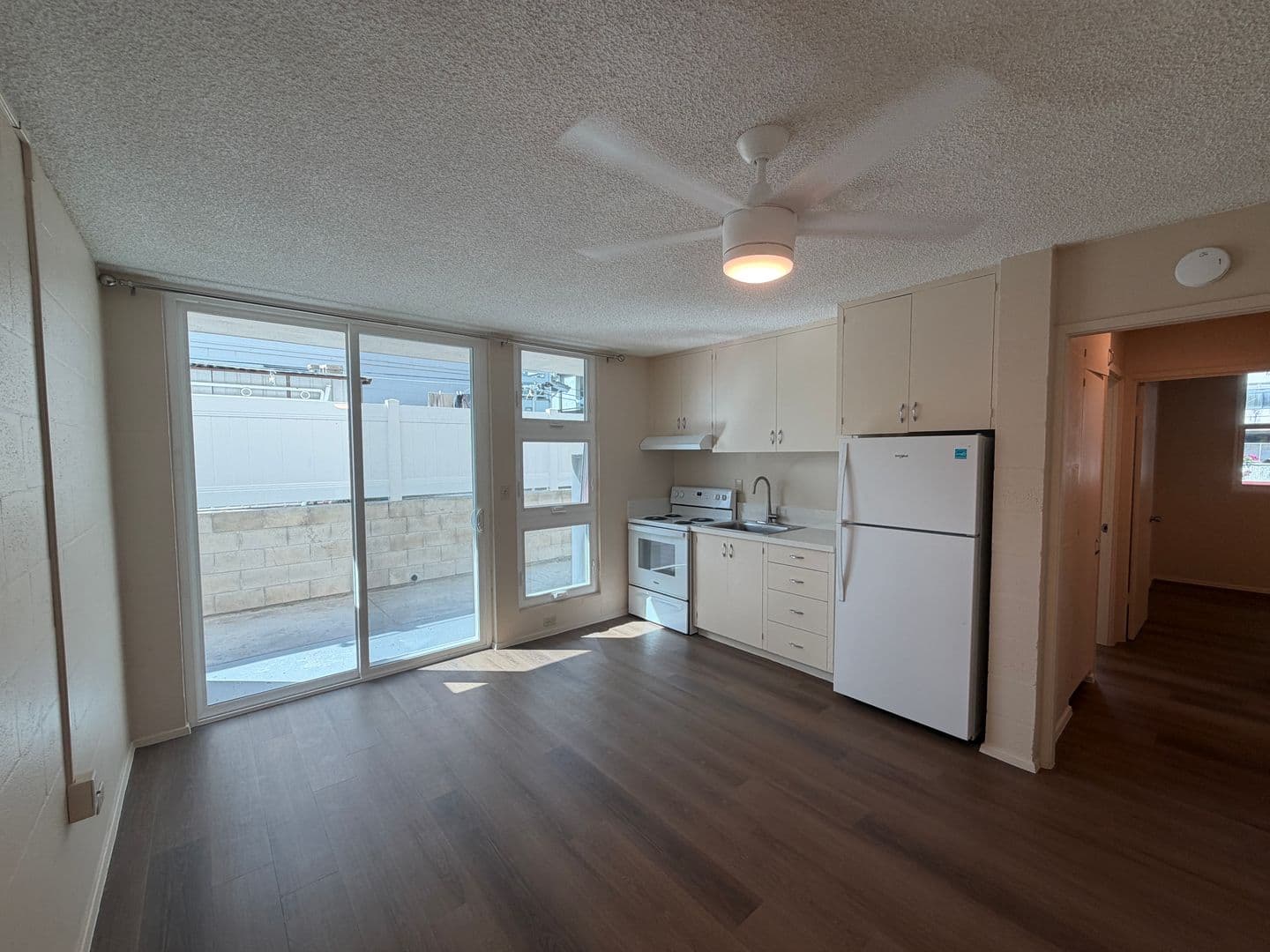 Honolulu Apartment: 1650 Stillman Lane