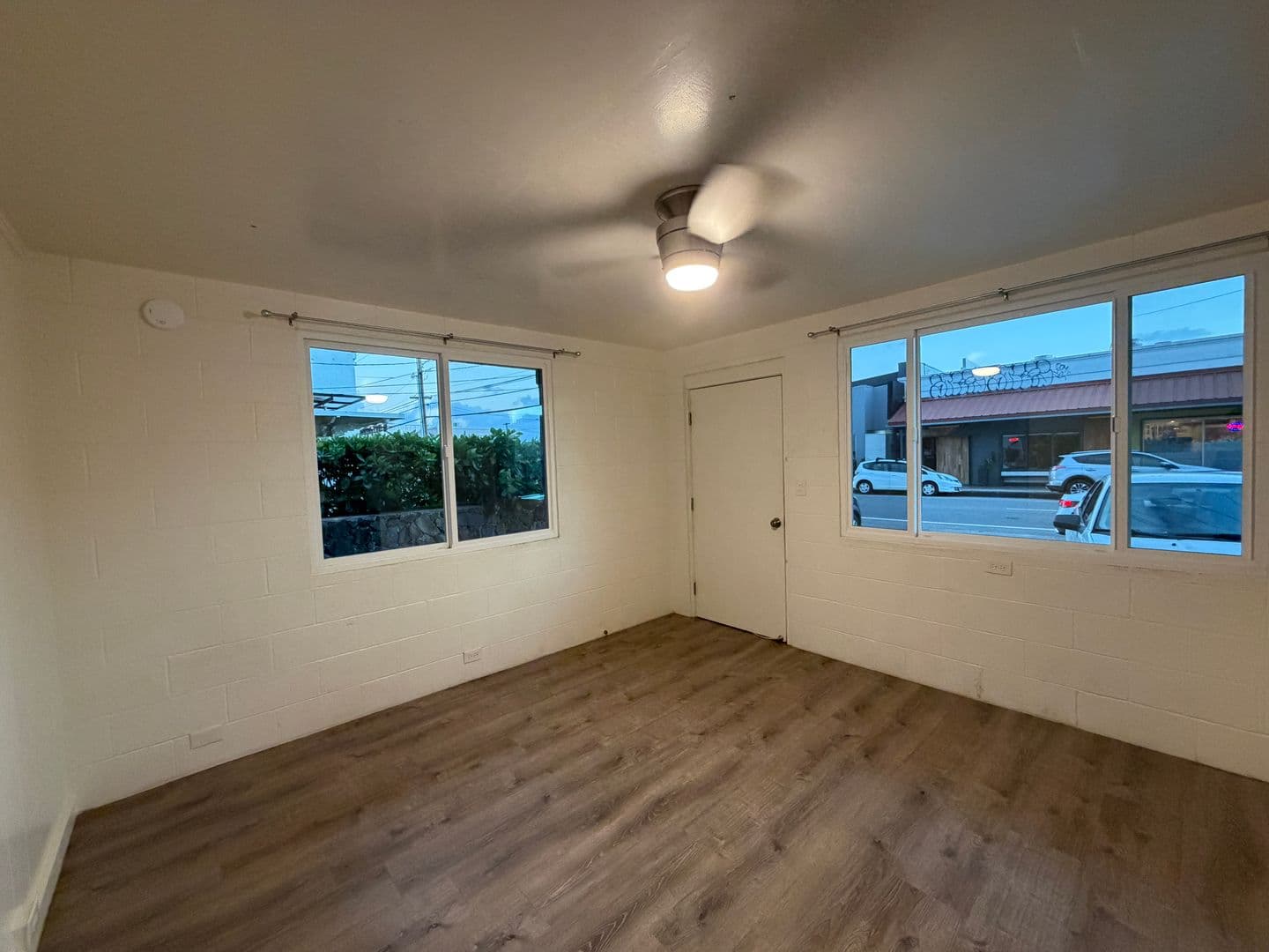 Honolulu Apartment: 2048 S. Beretania Street