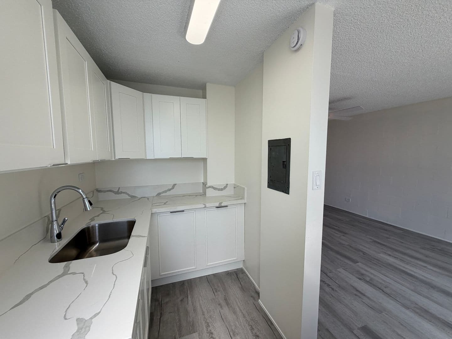 Honolulu Apartment: 650 Sheridan Street