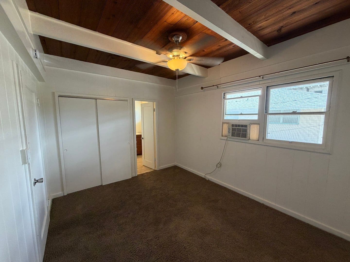 Honolulu Apartment: 2032 Kapiolani Boulevard