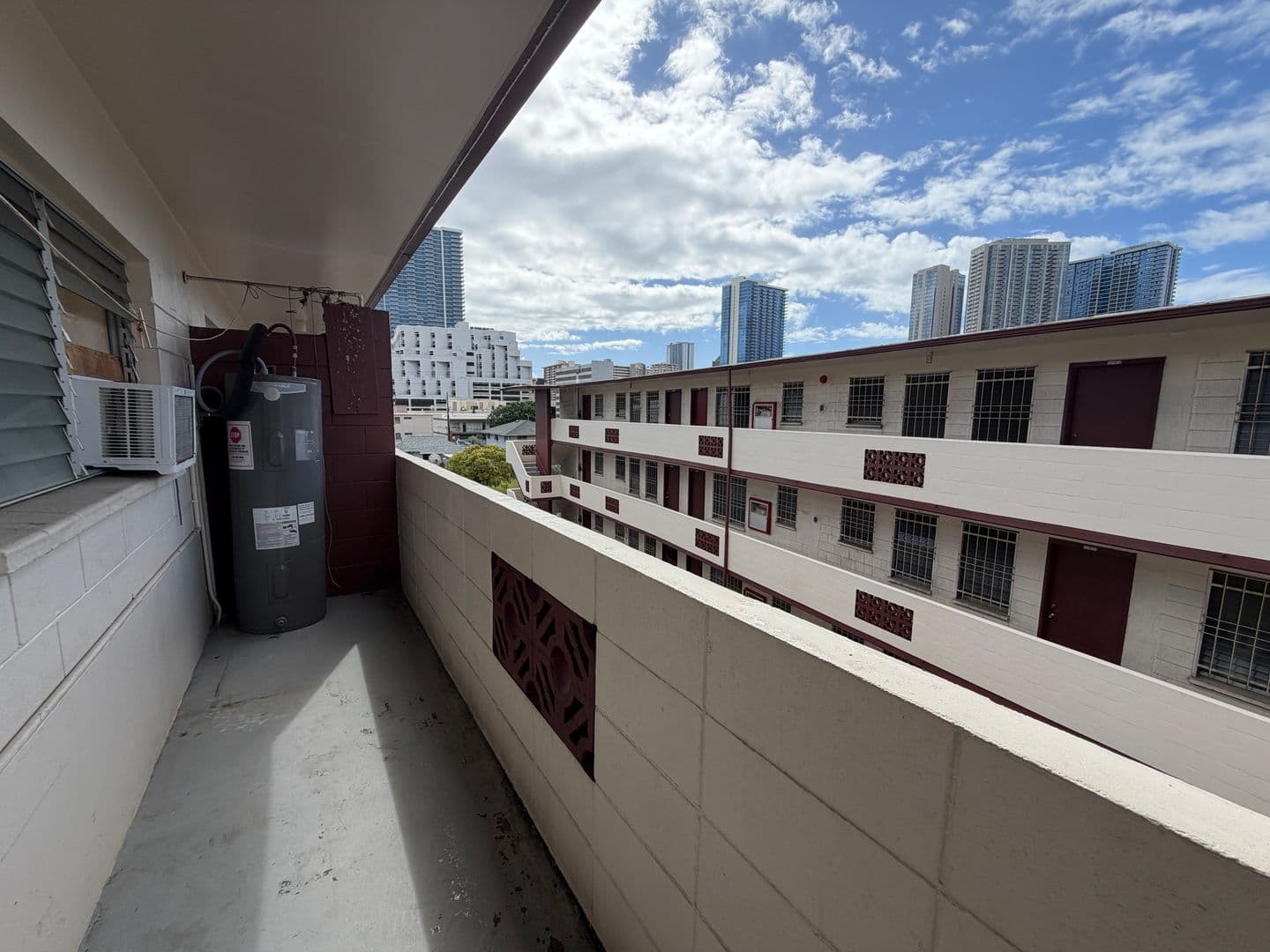 Honolulu Apartment: 830 Birch Street