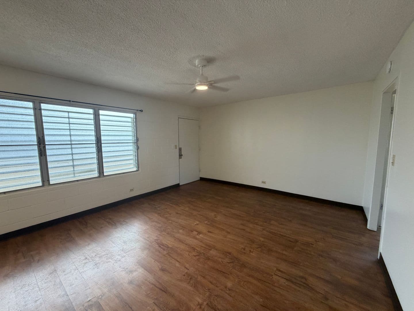 Honolulu Apartment: 830 Birch Street