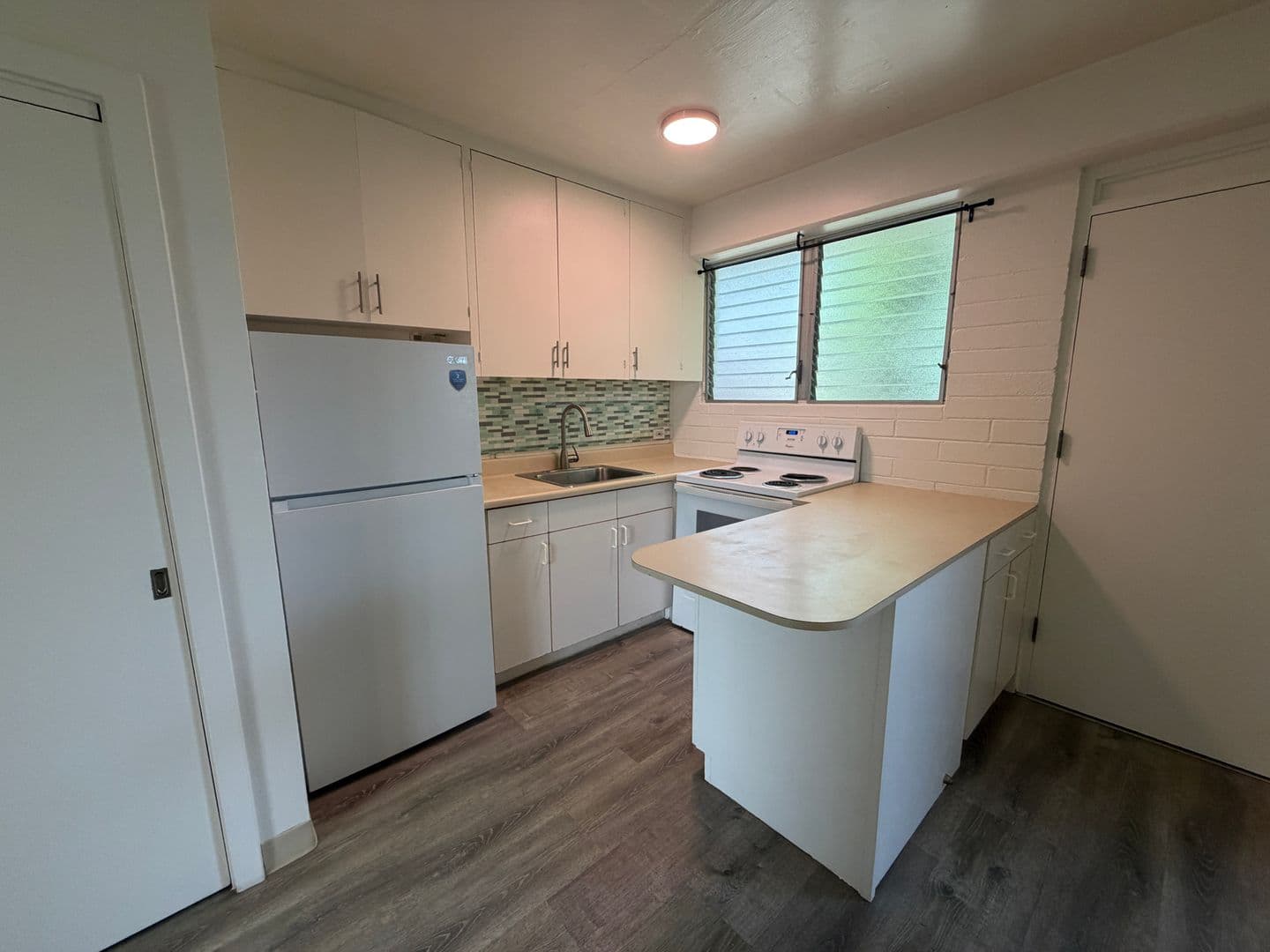 Honolulu Apartment: 1621 Anapuni Street