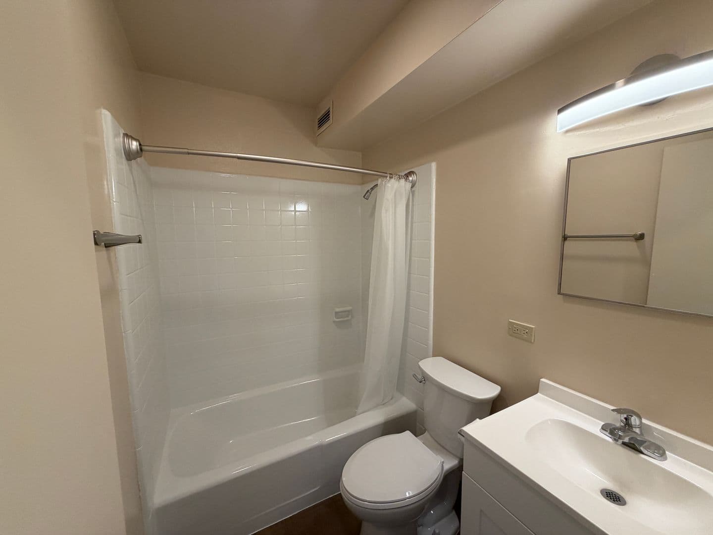Honolulu Apartment: 1650 Stillman Lane