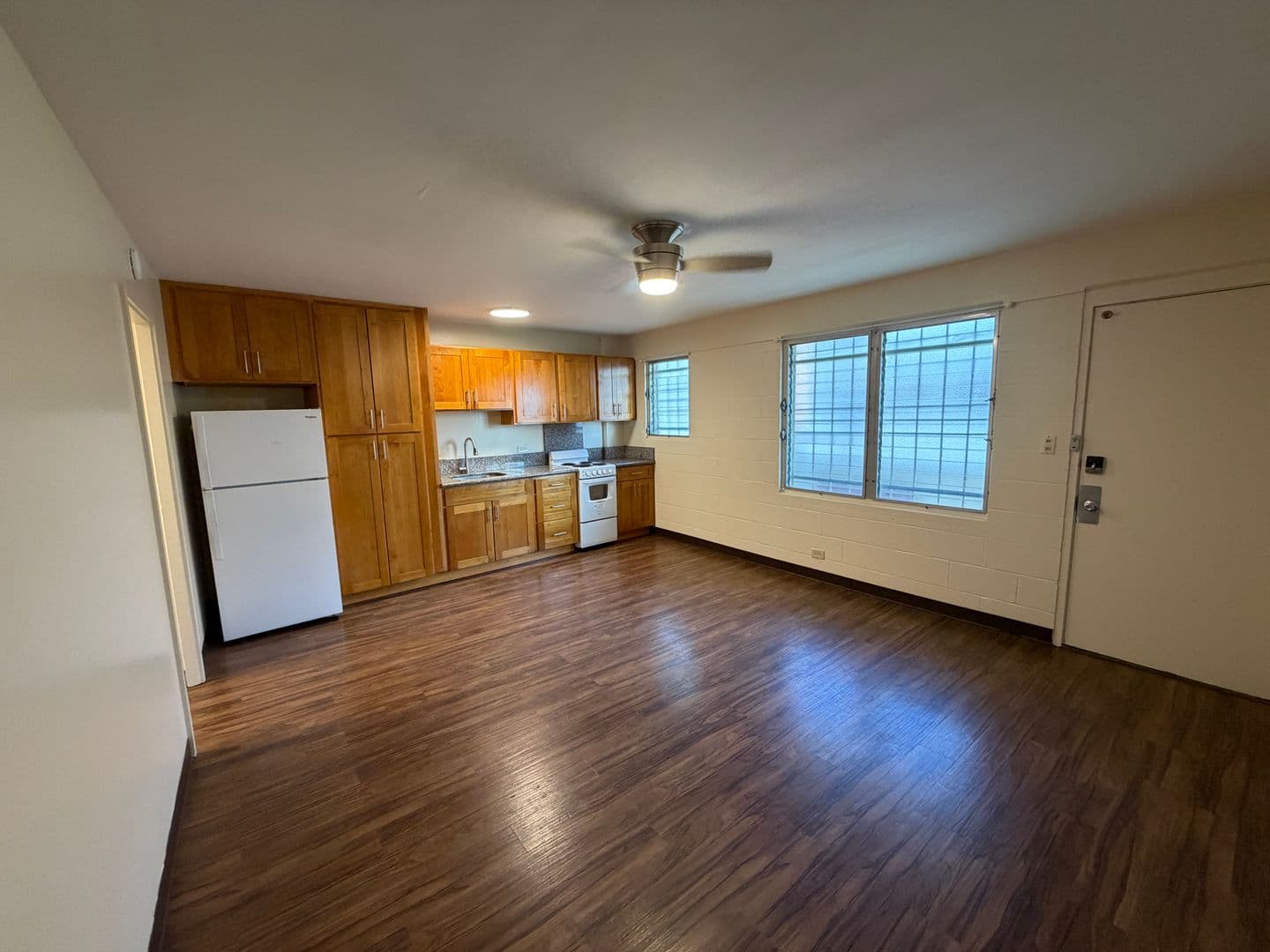 Honolulu Apartment: 830 Birch Street