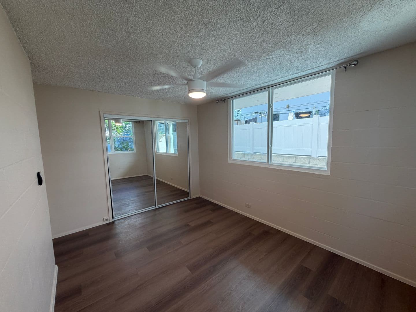 Honolulu Apartment: 1650 Stillman Lane