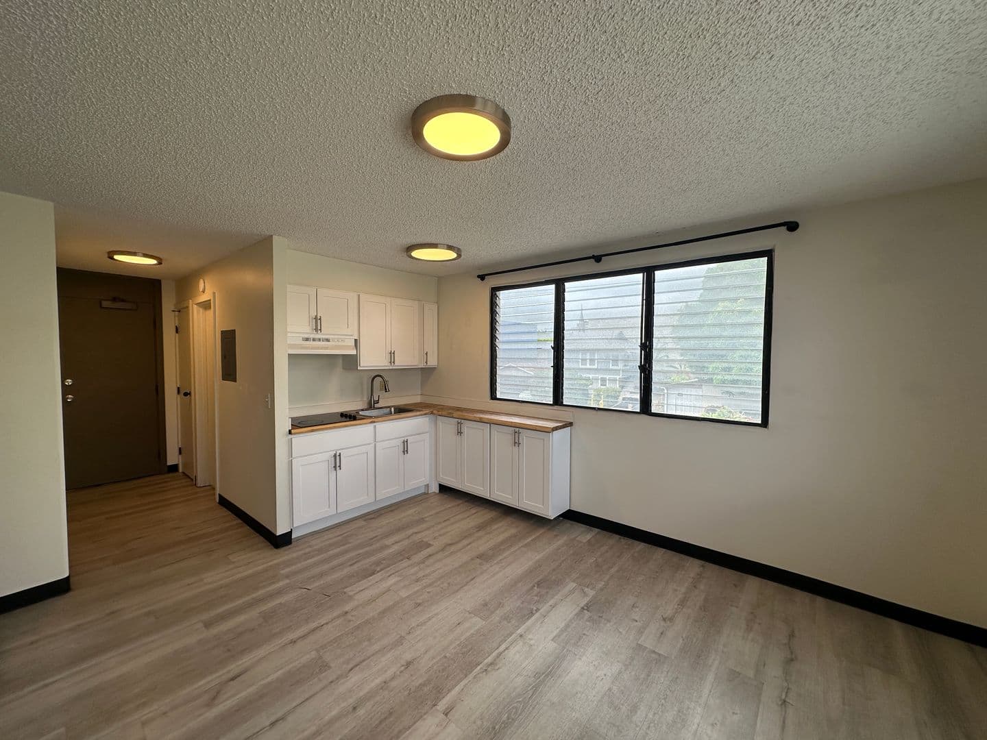 Honolulu Apartment: 1757 Algaroba Street