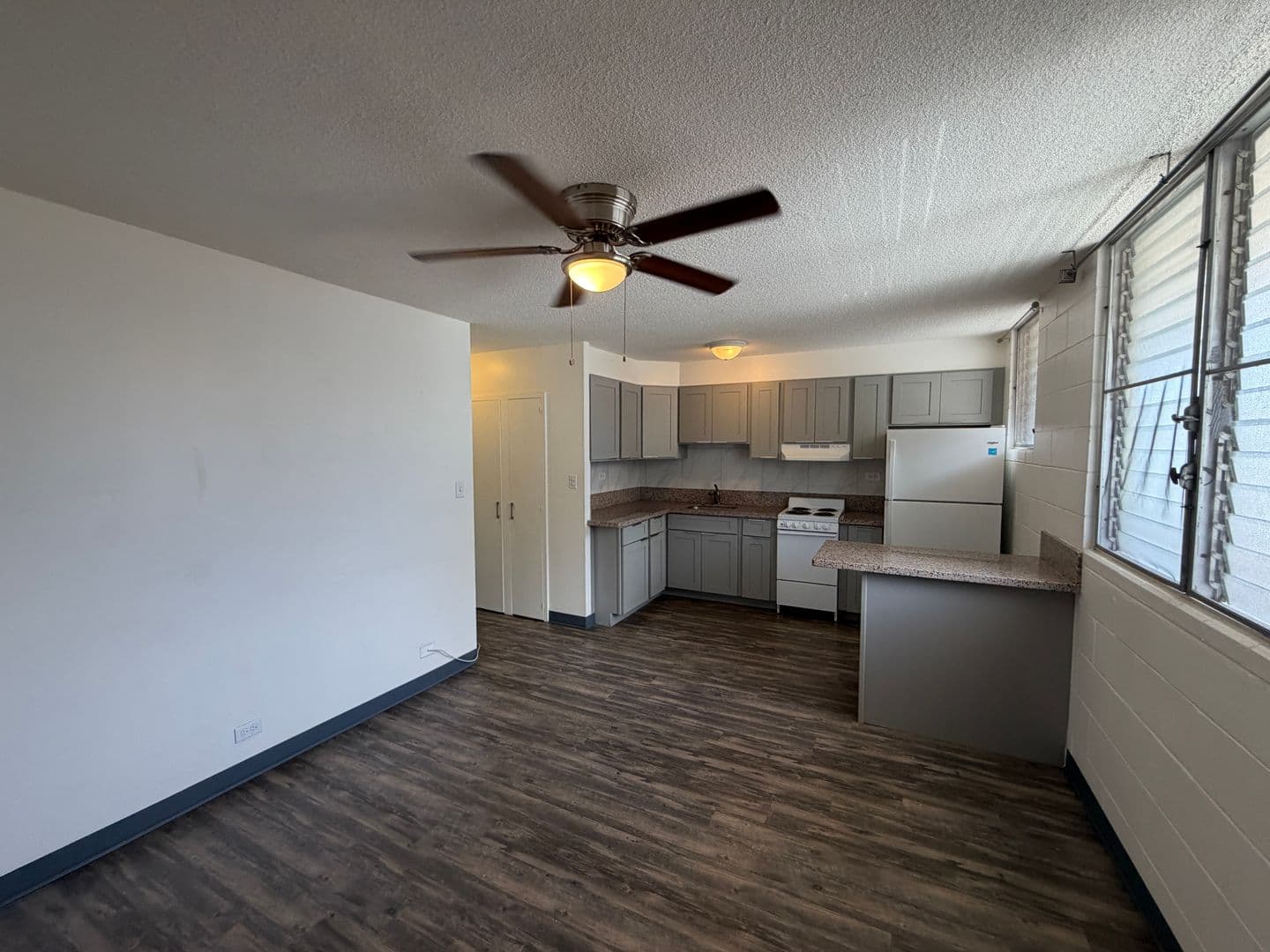 Honolulu Apartment: 2717 S. King Street
