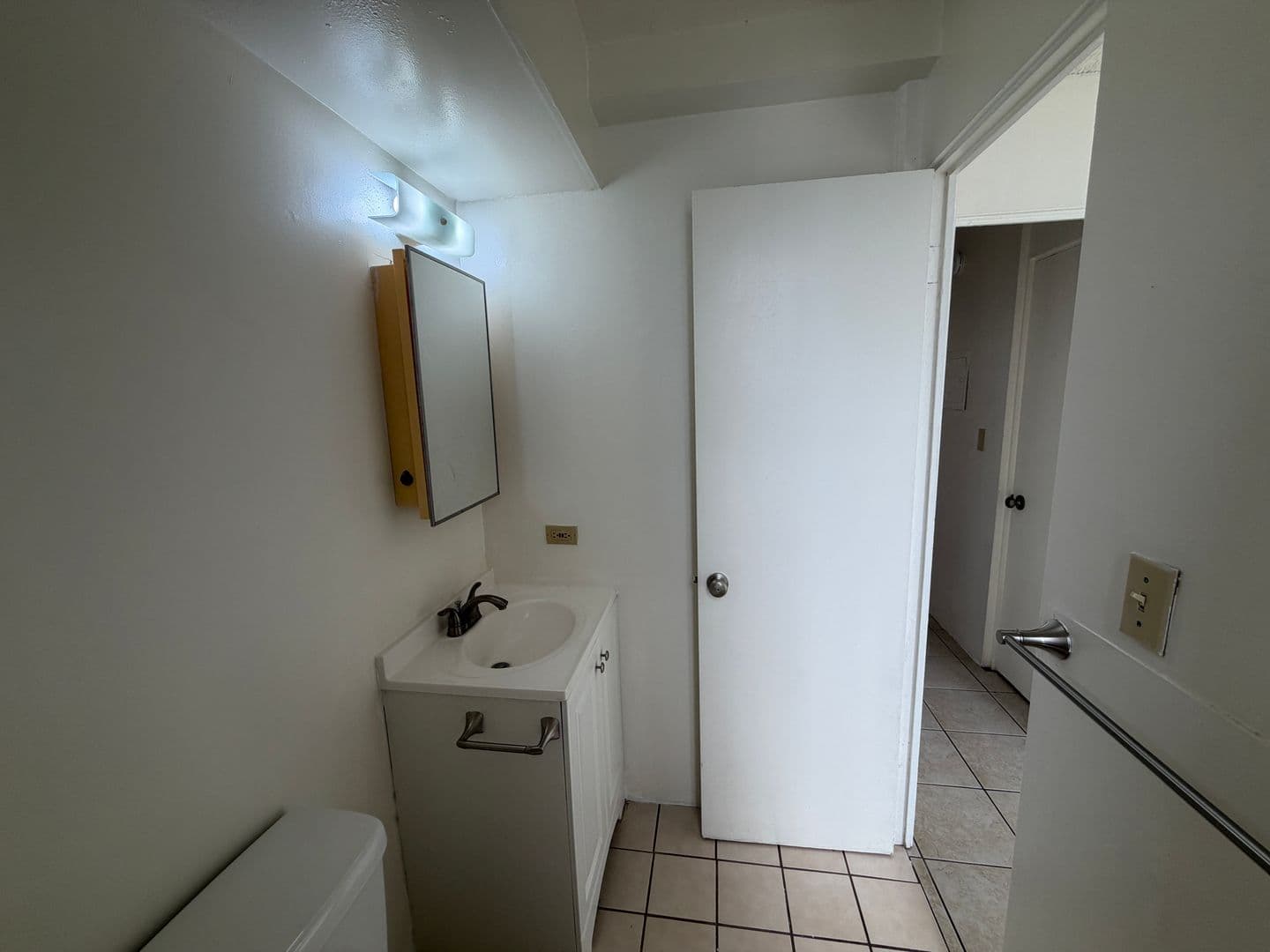 Honolulu Apartment: 1315 Heulu Street