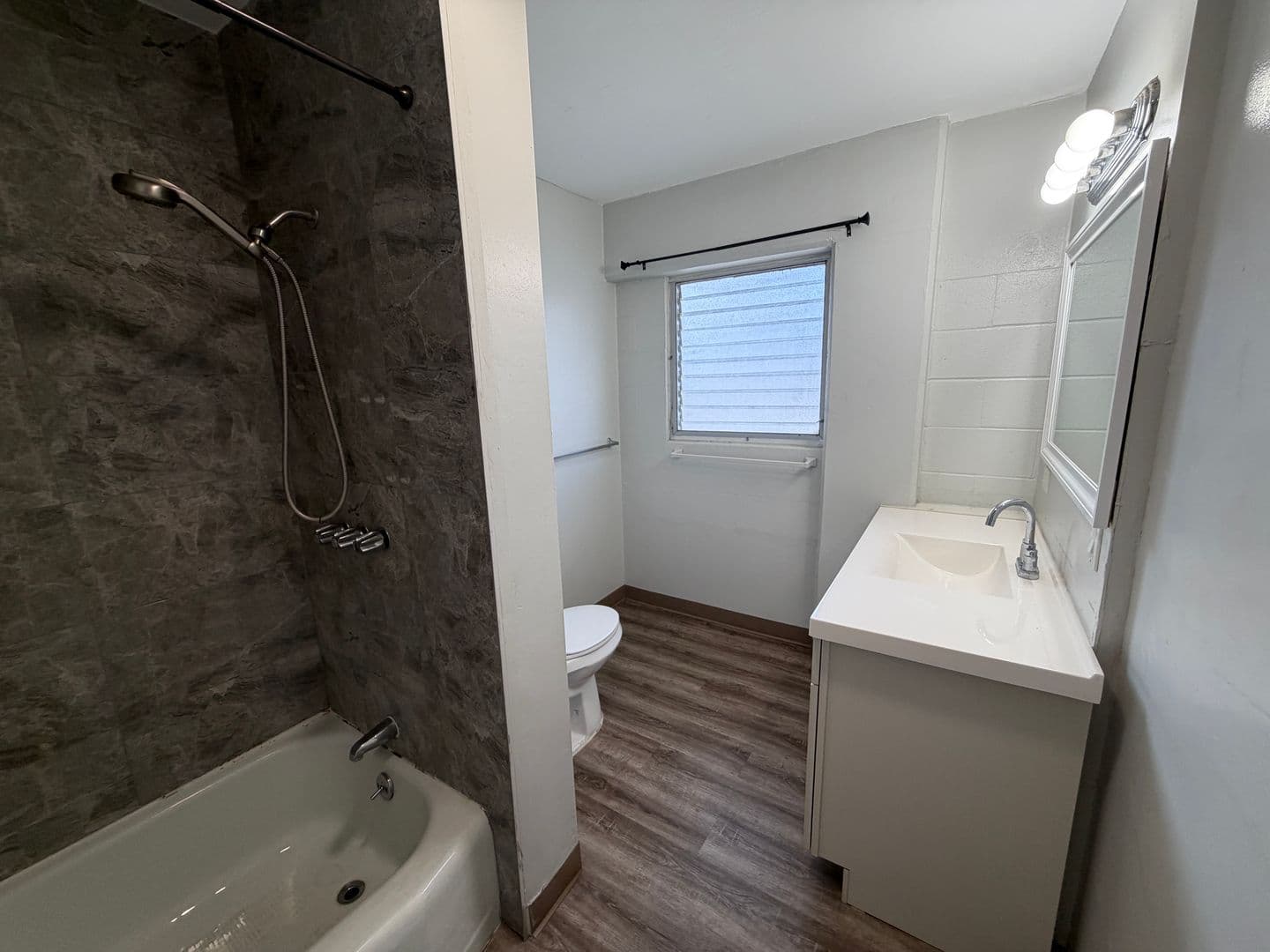 Honolulu Apartment: 830 Birch Street