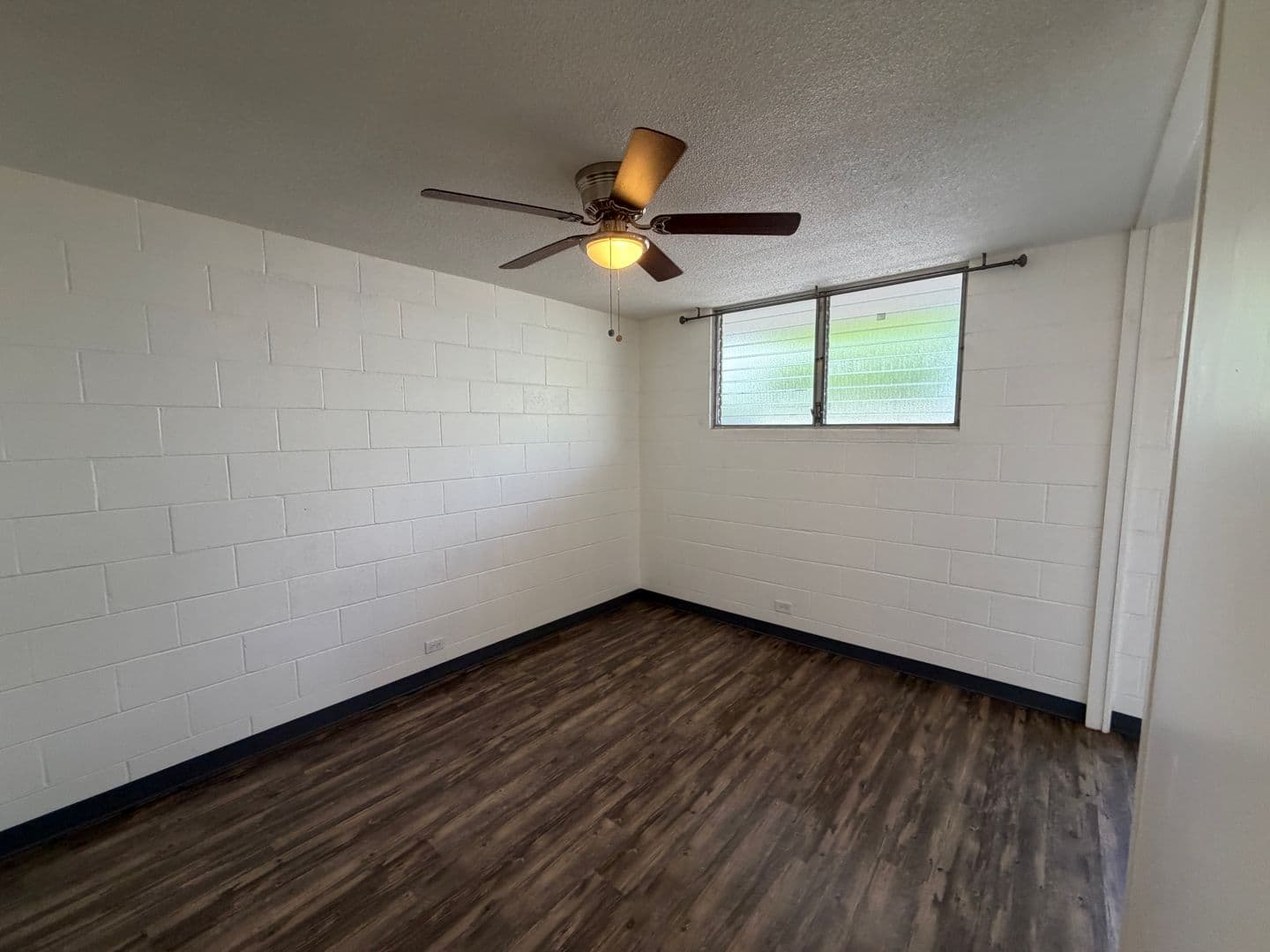 Honolulu Apartment: 2717 S. King Street