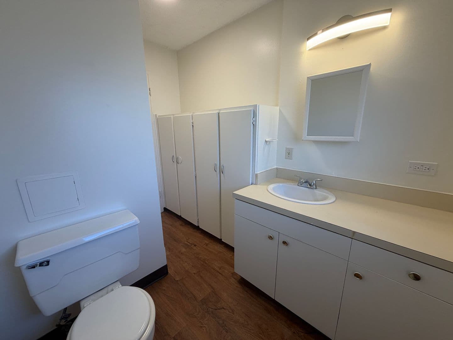 Honolulu Apartment: 830 Birch Street