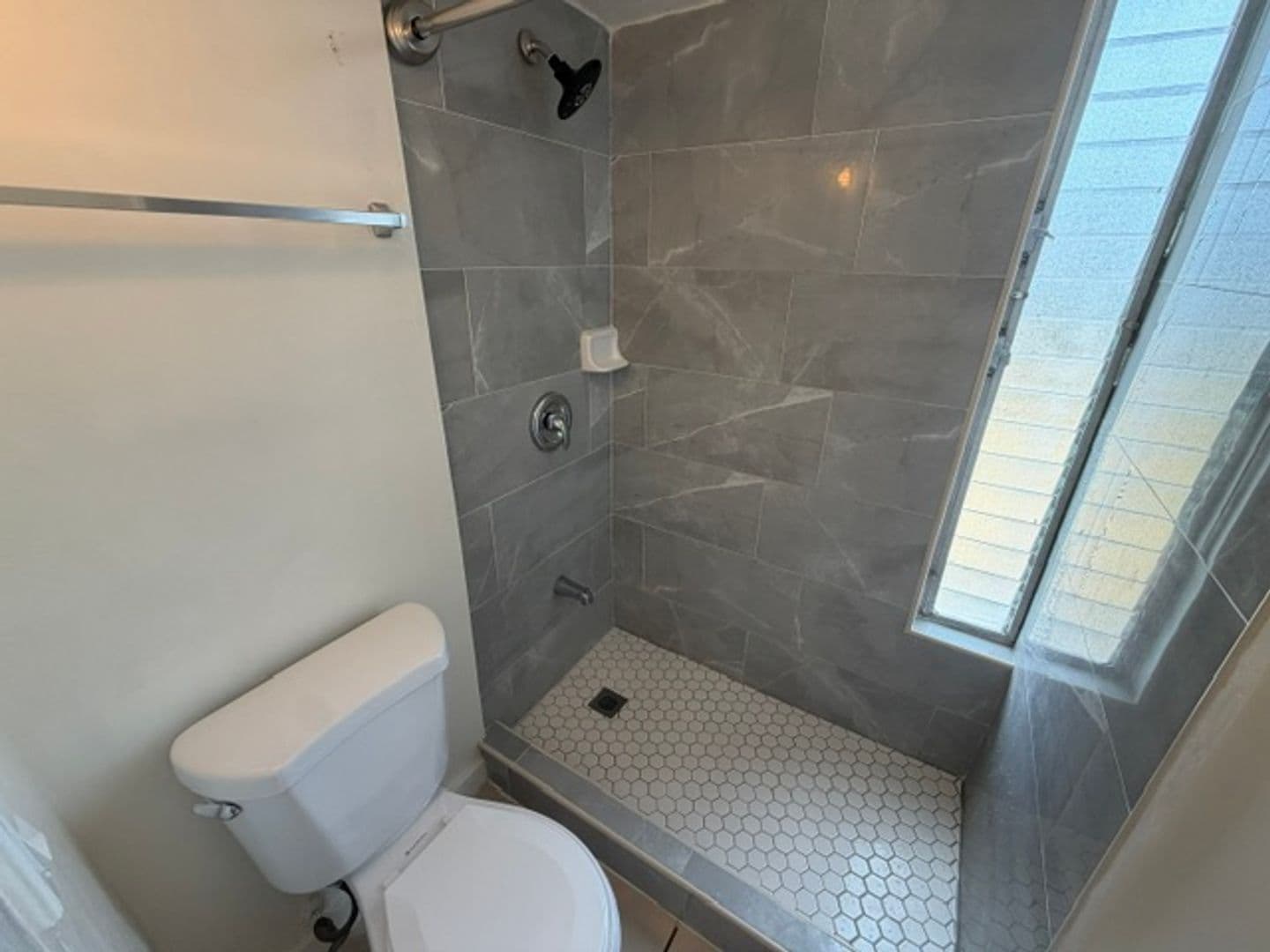 Honolulu Apartment: 1315 Heulu Street