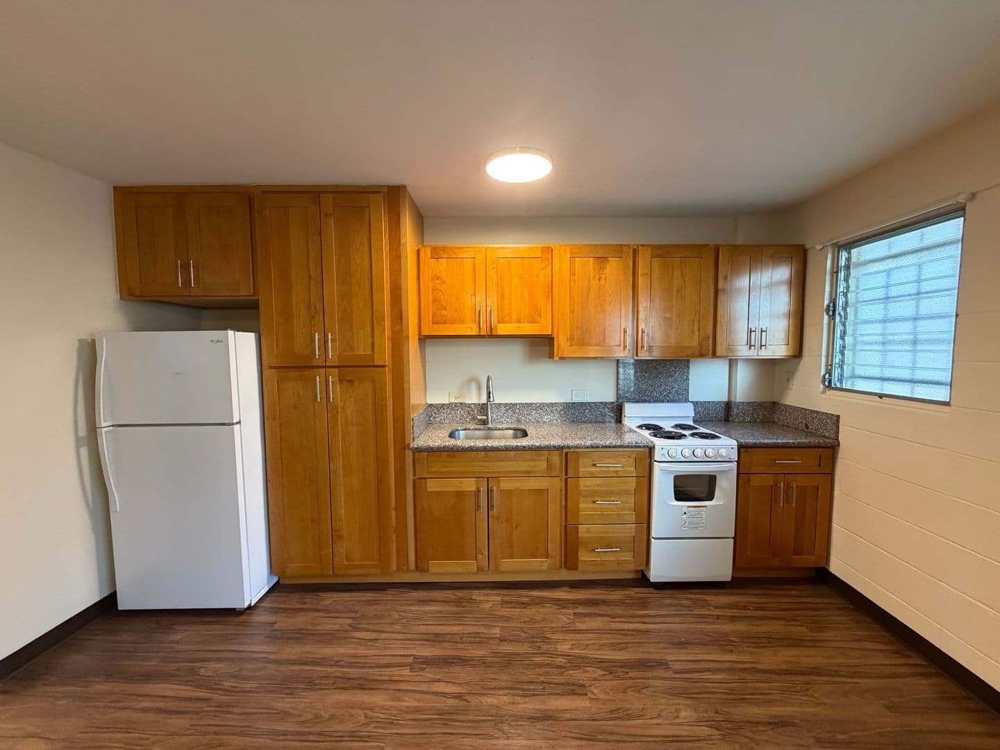 Honolulu Apartment: 830 Birch Street