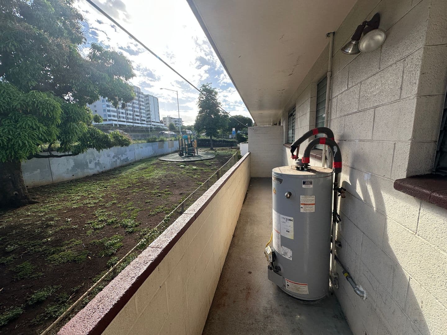 Honolulu Apartment: 1455 Lusitana Street