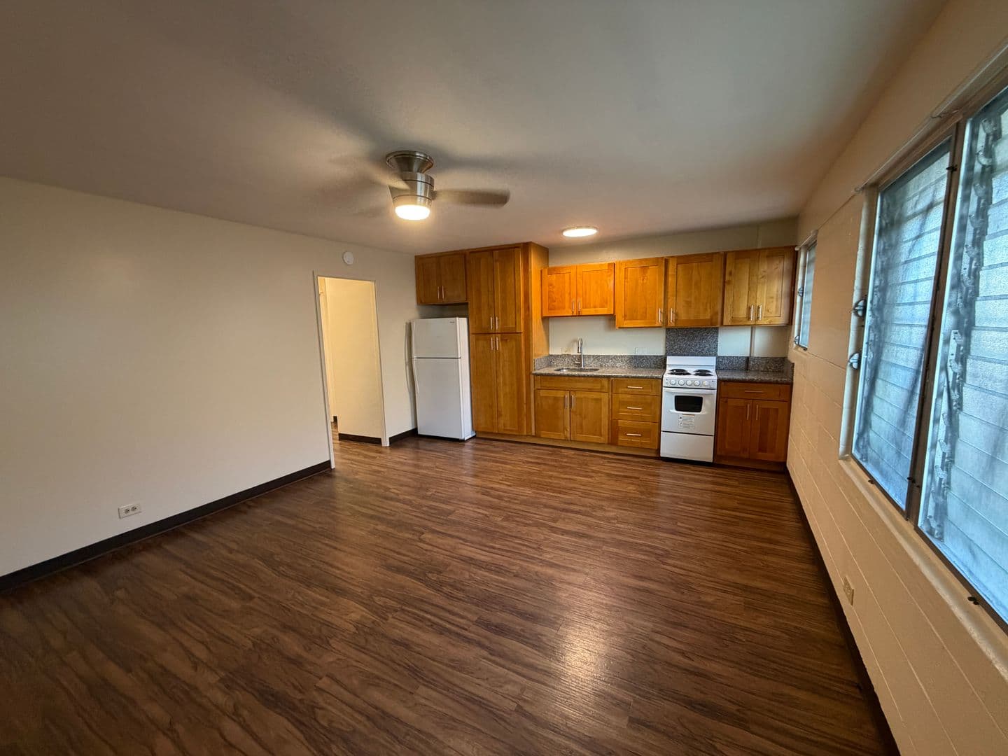 Honolulu Apartment: 830 Birch Street