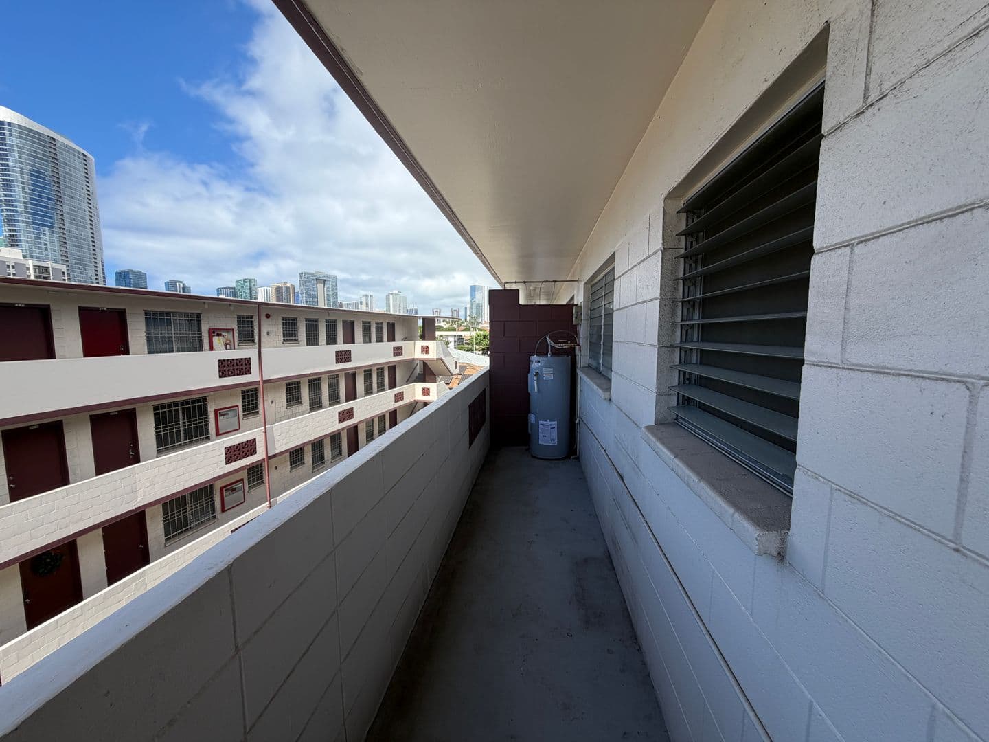 Honolulu Apartment: 830 Birch Street