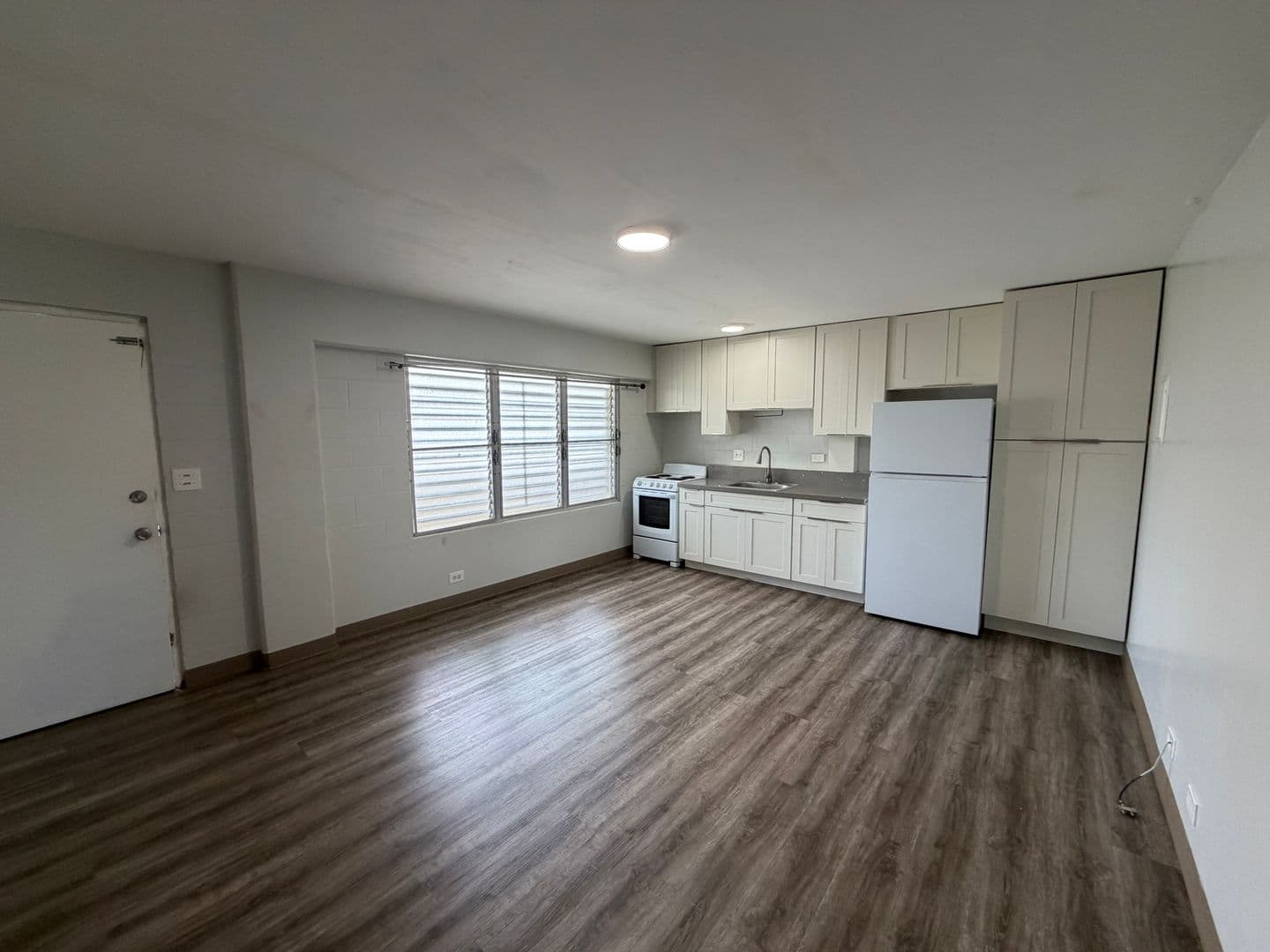 Honolulu Apartment: 830 Birch Street