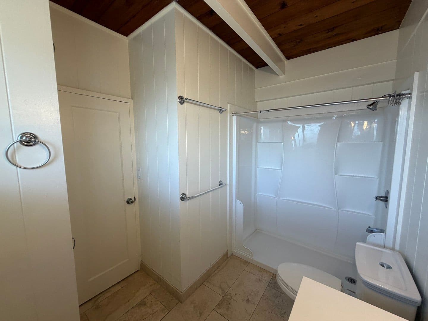 Honolulu Apartment: 2032 Kapiolani Boulevard