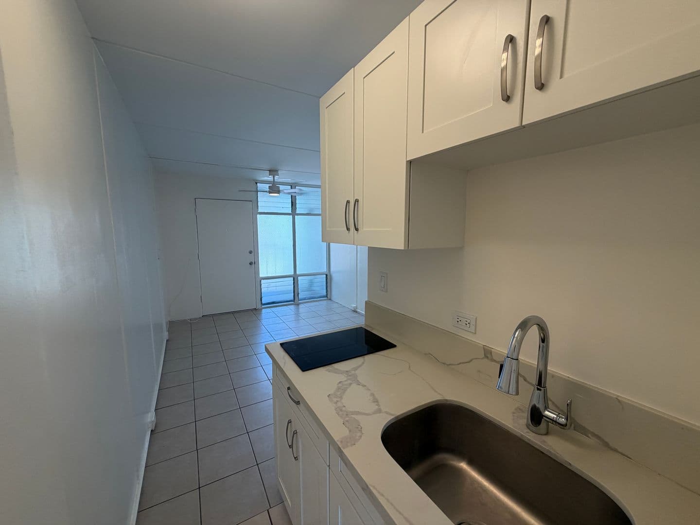 Honolulu Apartment: 1315 Heulu Street