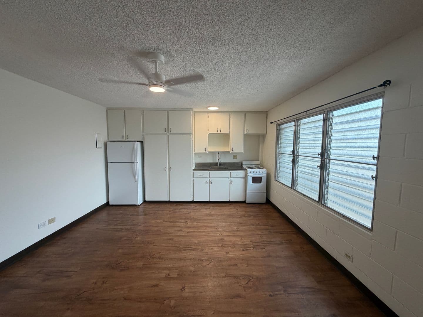 Honolulu Apartment: 830 Birch Street