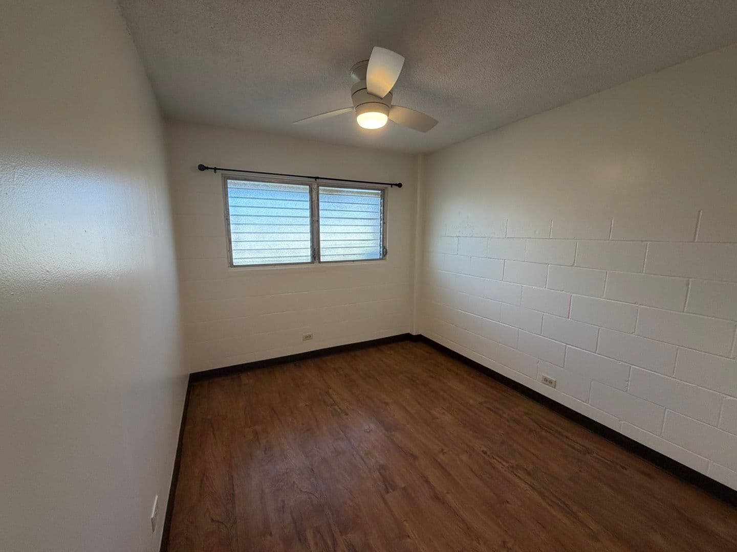 Honolulu Apartment: 830 Birch Street