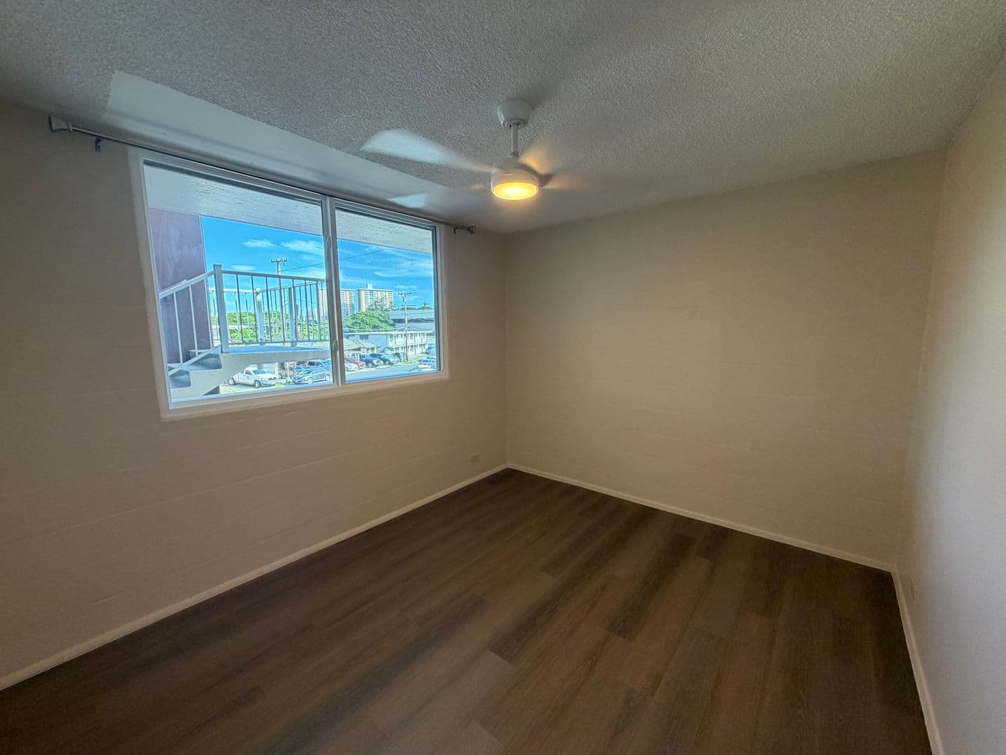 Honolulu Apartment: 1650 Stillman Lane