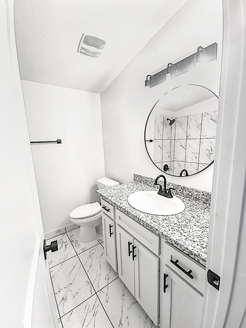 Beaumont Apartment: 2020 Cottonwood St