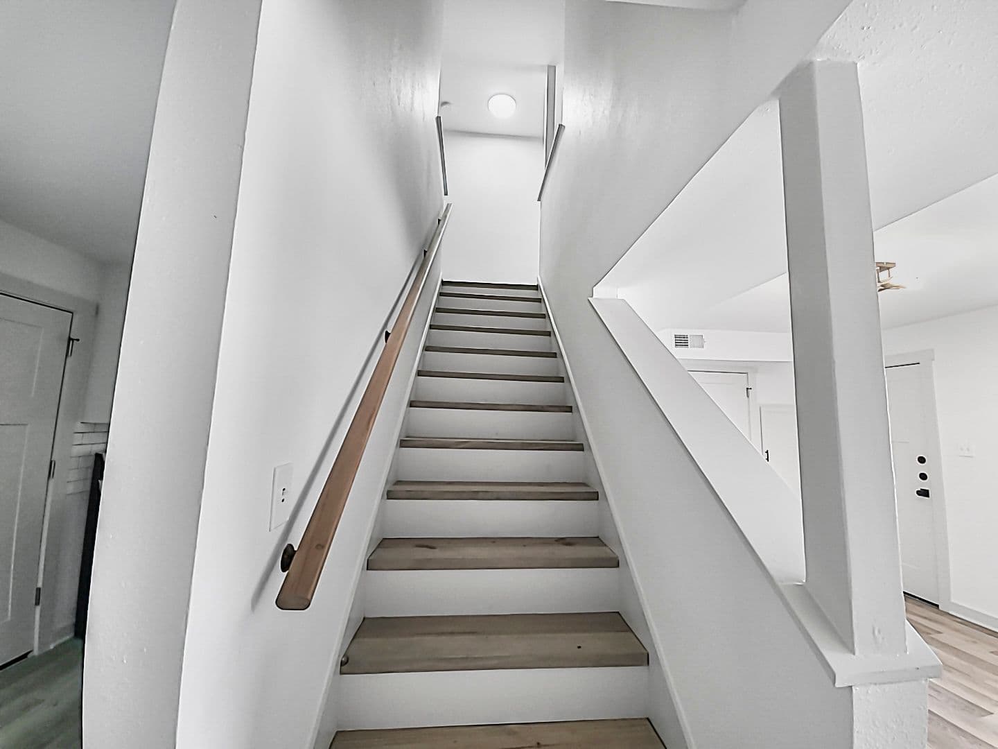 Beaumont Apartment: 2020 Cottonwood St