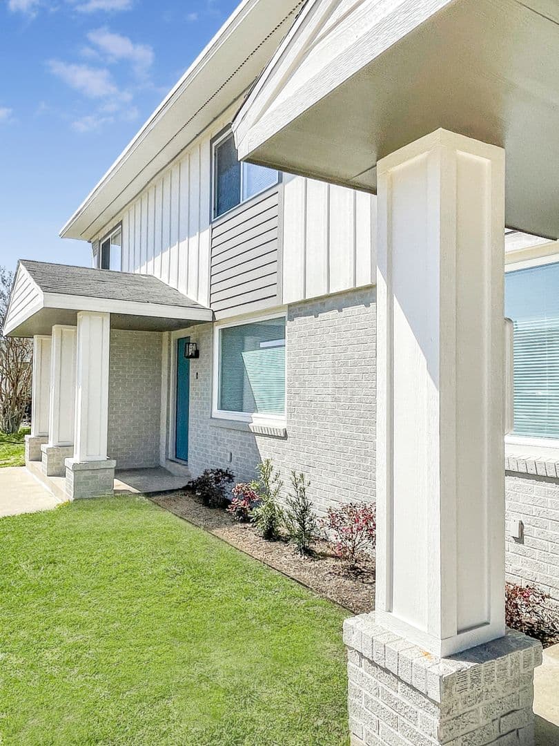 Beaumont Apartment: 2020 Cottonwood St